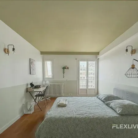 Hotel Immeuble Losserand Paris